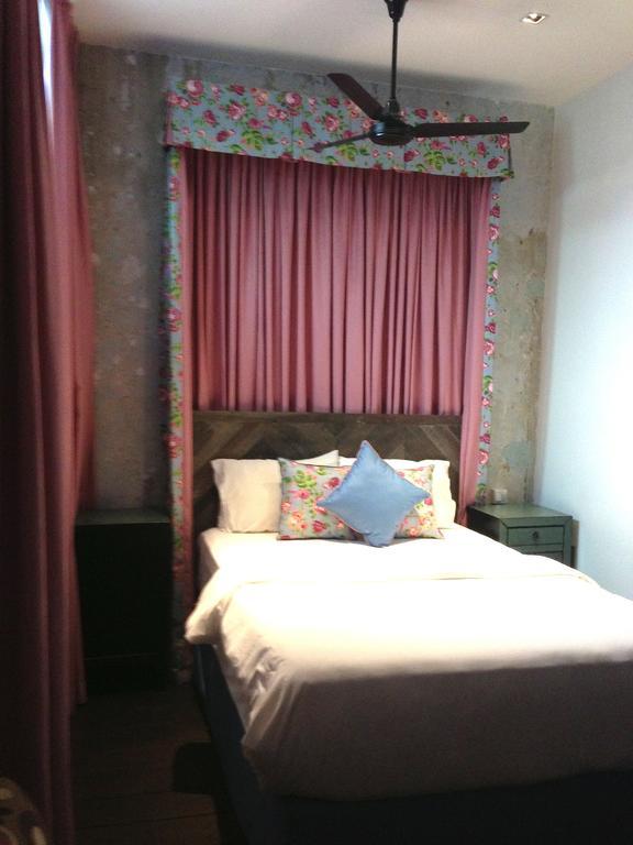 Rabbit Carrot Gun Aparthotel Singapur Habitación foto